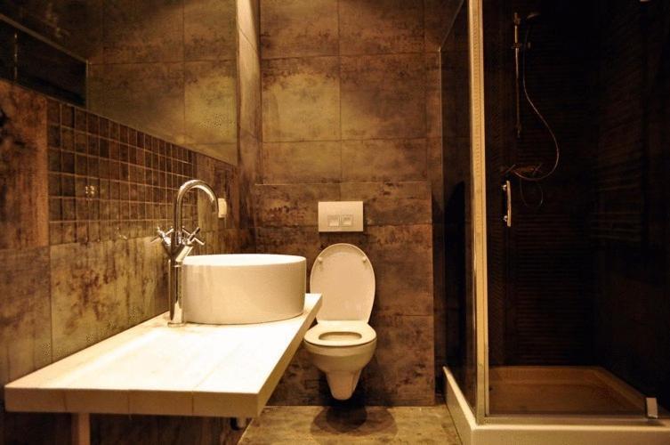 Apartment Artrooms
