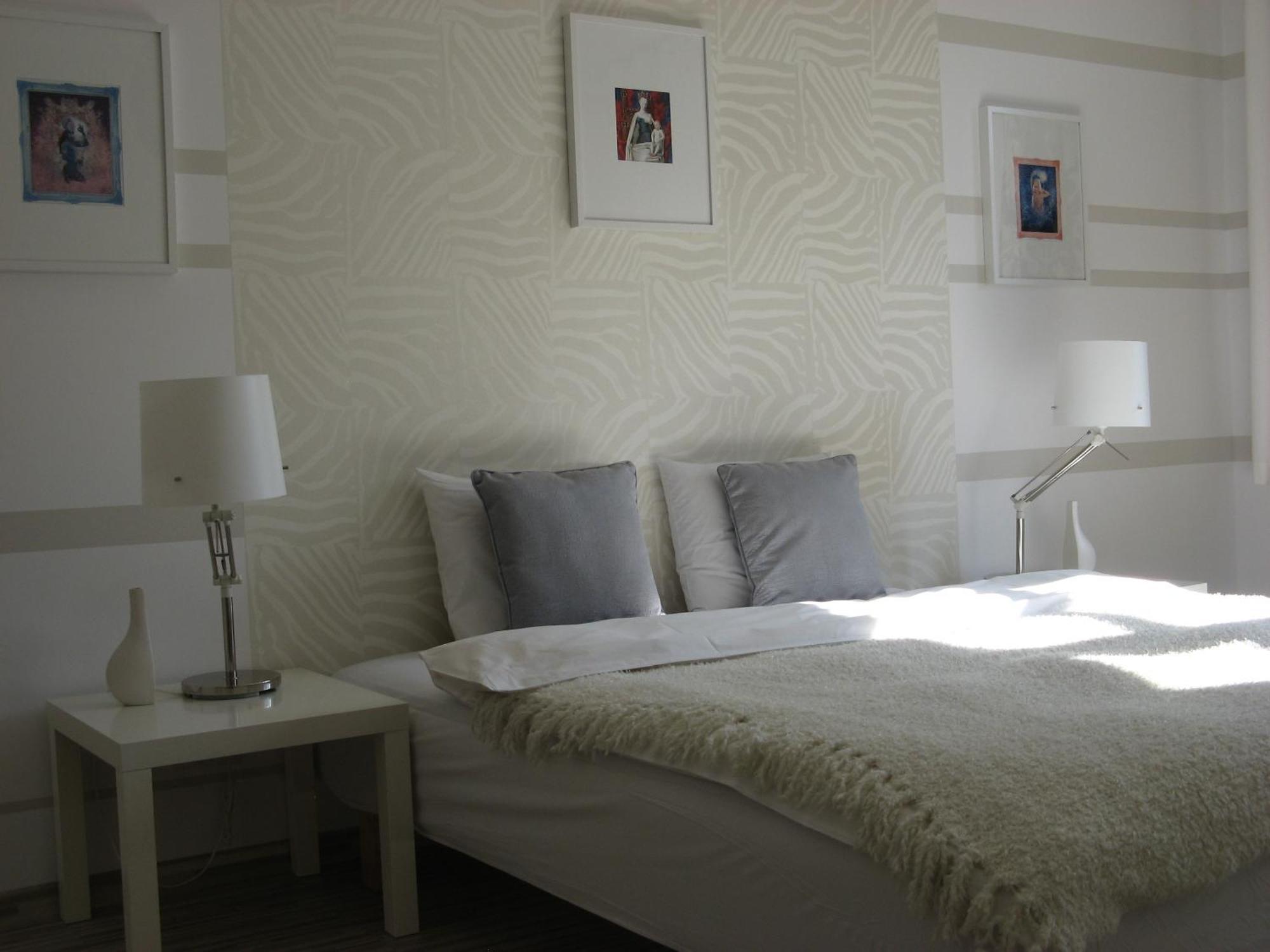 Apartment Artrooms